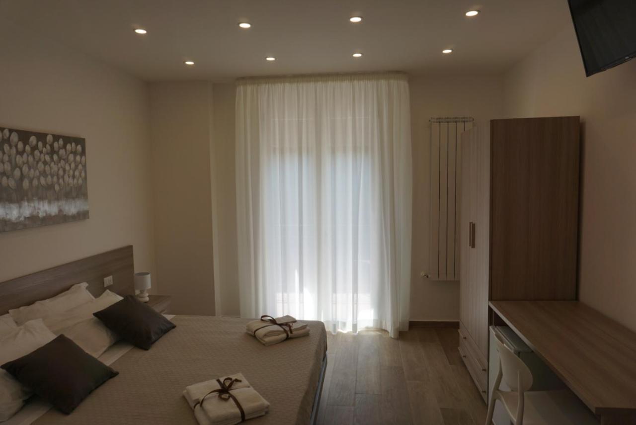 פלרמו Azzisa Holidays Suite מראה חיצוני תמונה