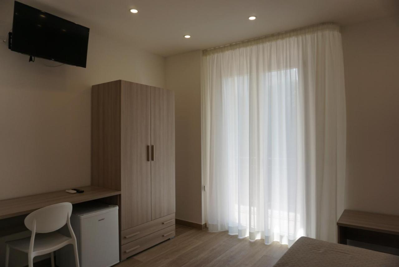 פלרמו Azzisa Holidays Suite מראה חיצוני תמונה
